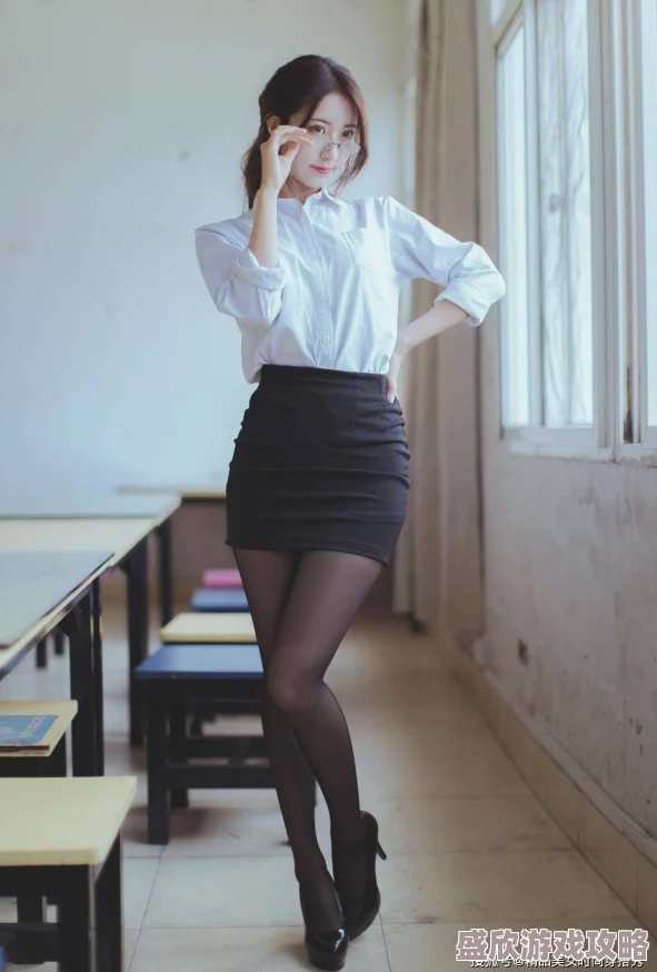 美女干b视频布伦的地下情人